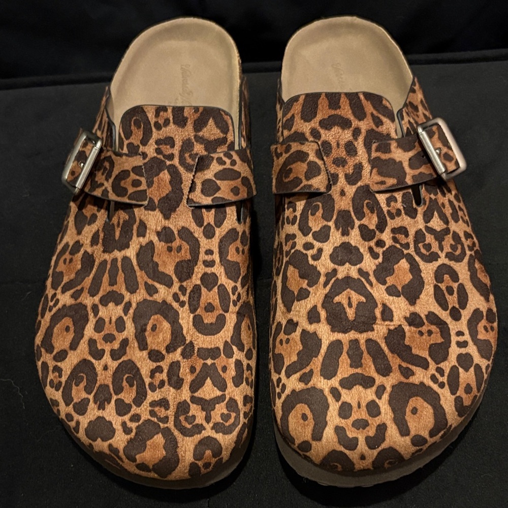 Universal Thread Leopard Print Slip-On Mules in Brown and Black